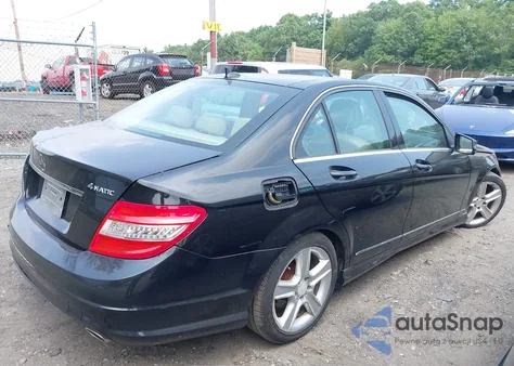 2010 Mercedes-Benz C 300 Luxury 4Matic/Sport 4Matic из США, поврежденный, VIN WDDGF8BB7AF401592
